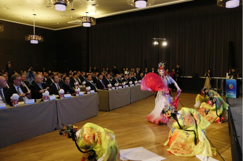 集团党委书记、董事长任丁率团赴荷兰、德国、以色列考察