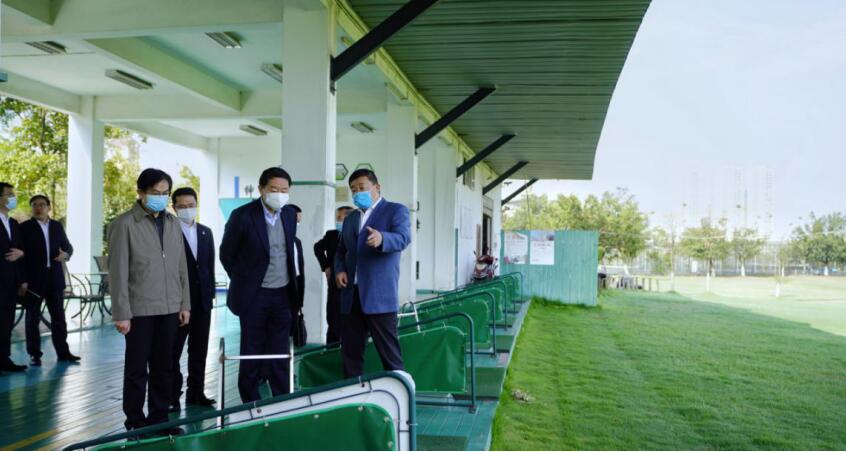 尊龙凯时集团党委书记、董事长任丁率队考察四川旅游学院